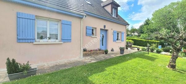 Maison traditionnelle pleine de charme de plus de 150 m² avec confort de plain-pied