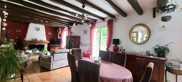 Maison traditionnelle pleine de charme de plus de 150 m² avec confort de plain-pied