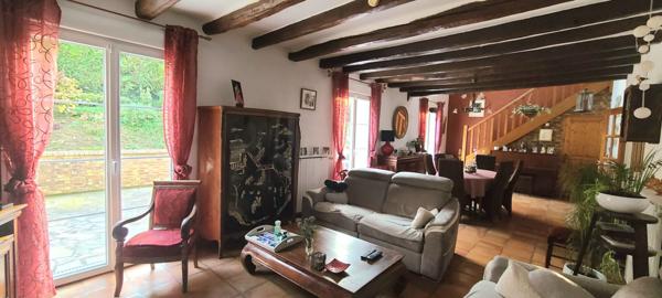 Maison traditionnelle pleine de charme de plus de 150 m² avec confort de plain-pied