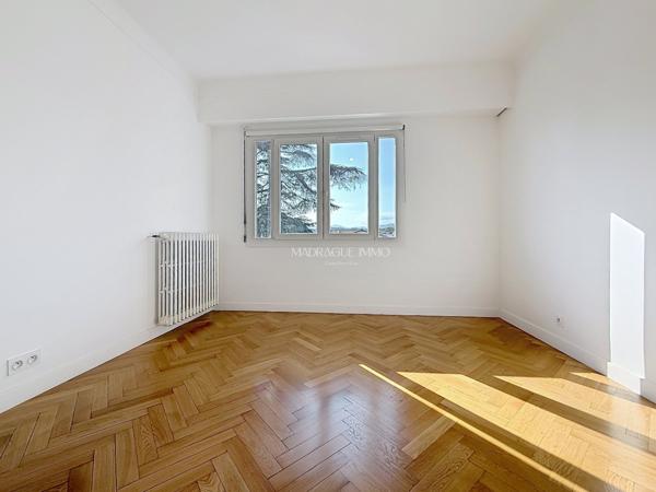 Appartement à NICE (06100)