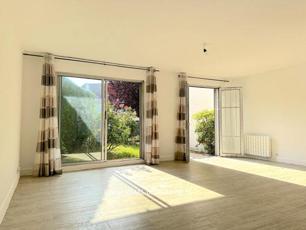 Duplex 122 m2 5 pièces ( 3 ch ) avec jardin, terrasse et parking