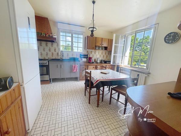 Néo-bretonne sur terrain arboré de 2000 m²