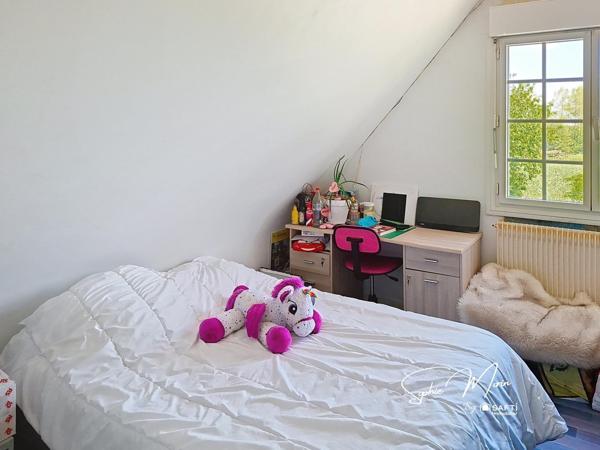 Néo-bretonne sur terrain arboré de 2000 m²