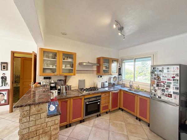 Hyères secteur calme - Appartement T3 - Garage - Jardin