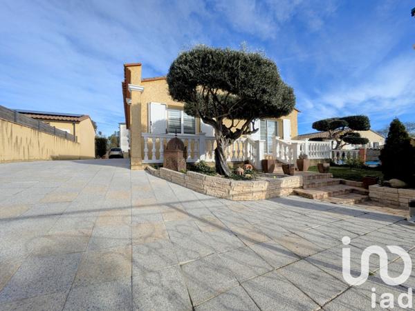 Maison traditionnelle 5 pièces de 143 m² à Saint-Jean-Lasseille (66300)