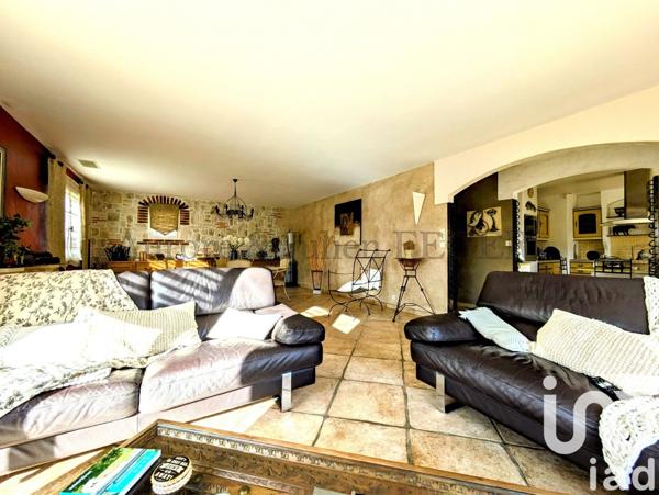 Maison traditionnelle 5 pièces de 143 m² à Saint-Jean-Lasseille (66300)