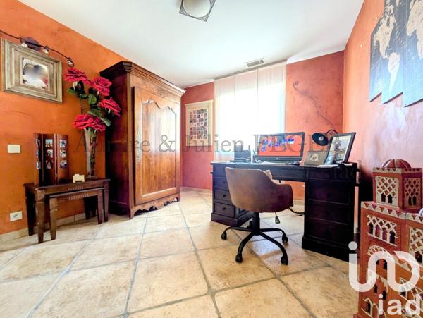 Maison traditionnelle 5 pièces de 143 m² à Saint-Jean-Lasseille (66300)