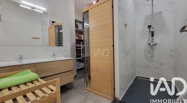 Maison à vendre 5 pièces 166 m² Escales