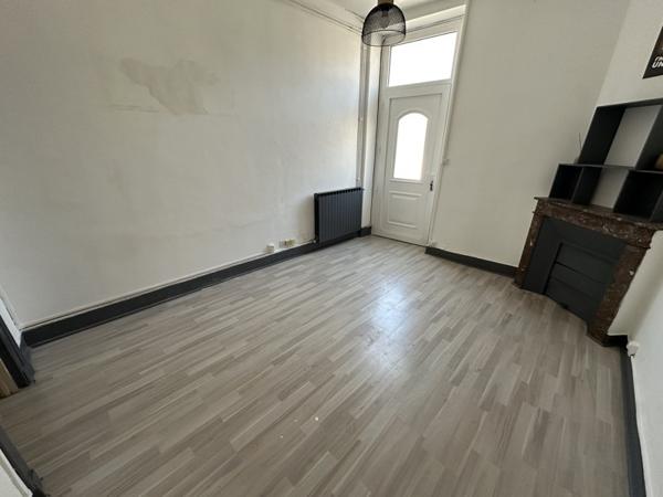 Maison à louer 650 € CC Marmande 3 p 72 m² DPE D