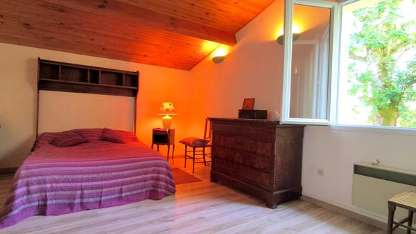 Spacieuse maison de campagne de 244 m² avec piscine