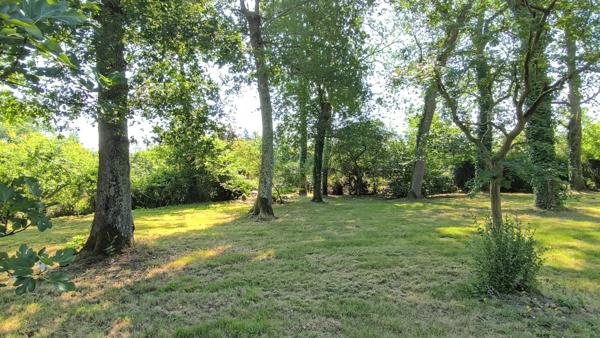 Spacieuse maison de campagne de 244 m² avec piscine