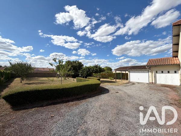 Maison à vendre 5 pièces 131 m² Neuville-de-Poitou
