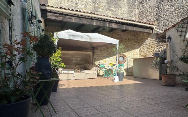 Appartement à vendre    4 pièces •  Rochefort