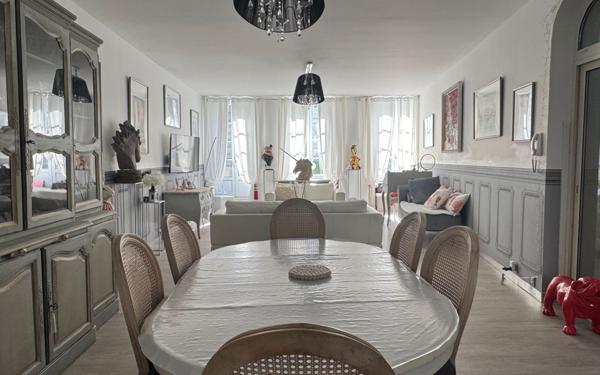 Appartement à vendre    4 pièces •  Rochefort