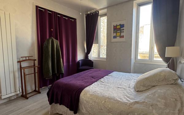 Appartement à vendre    4 pièces •  Rochefort