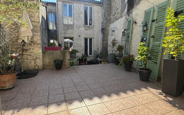 Appartement à vendre    4 pièces •  Rochefort