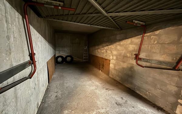 Stationnement à vendre    14 m2 Paris 12