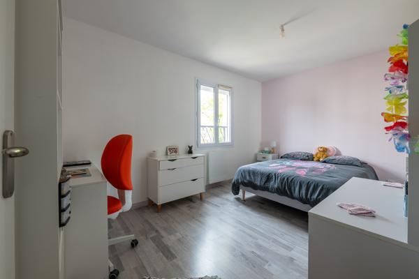 Longjumeau (91160) Maison individuelle 2000 – 109 m² habitables – DPE C – Quartier recherché et calme absolu