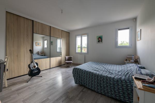 Longjumeau (91160) Maison individuelle 2000 – 109 m² habitables – DPE C – Quartier recherché et calme absolu