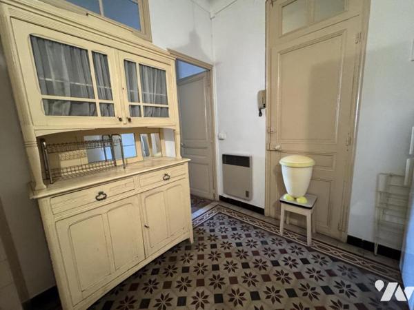 Golfe Juan centre ville  Dans maison bourgeoise appartement 2 pièces 