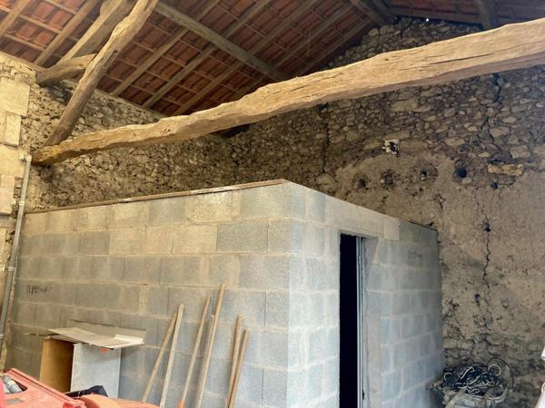 Stationnement à louer    100 m2 Coulounieix-Chamiers