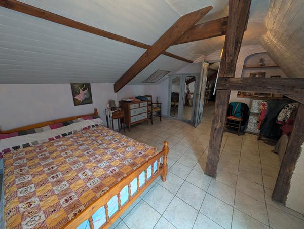 Maison a vendre a Loche sur Indrois - 5 pieces avec jardin spacieux