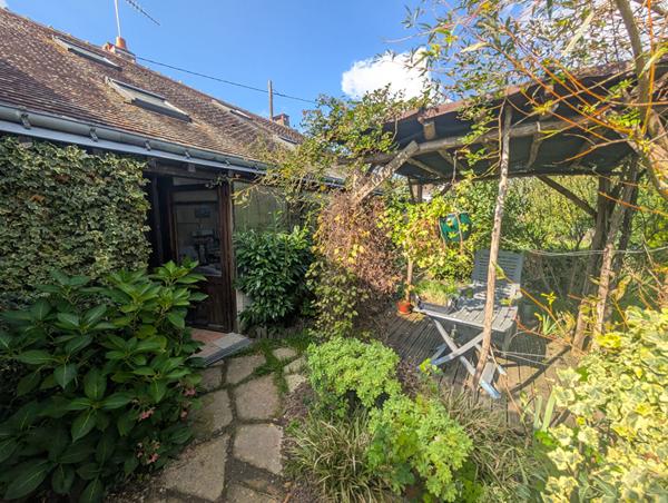 Maison a vendre a Loche sur Indrois - 5 pieces avec jardin spacieux