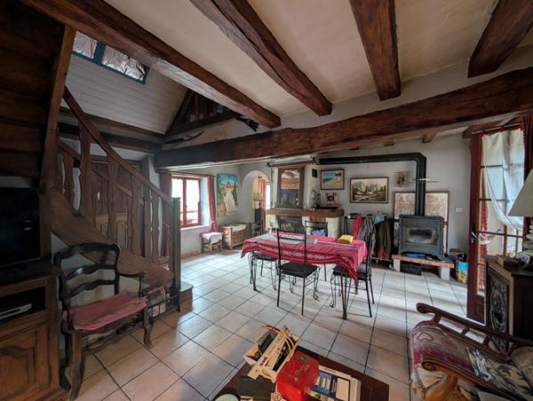 Maison a vendre a Loche sur Indrois - 5 pieces avec jardin spacieux