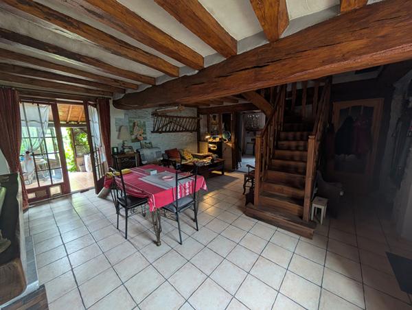 Maison a vendre a Loche sur Indrois - 5 pieces avec jardin spacieux