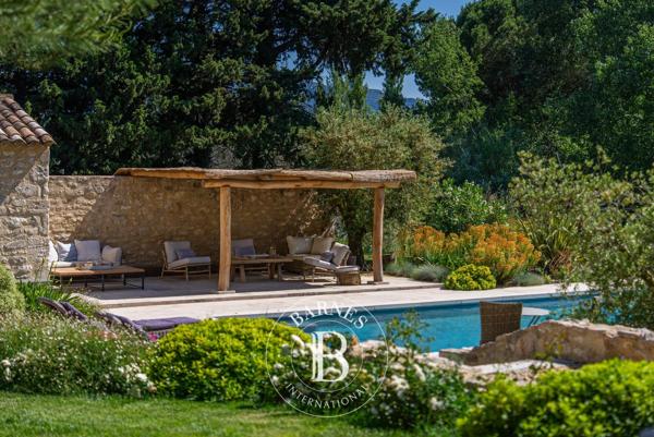 Saint-Rémy-de-Provence, Maison 4 Chambres -  200 m² à vendre