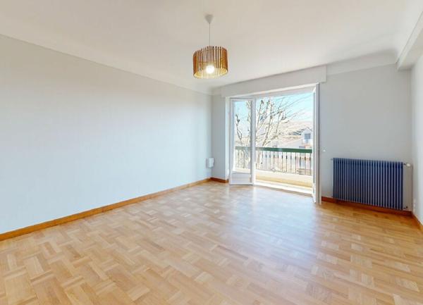 Appartement à louer    4 pièces •  Rodez