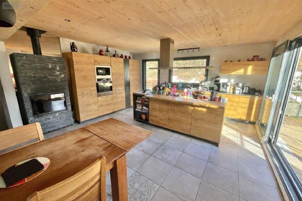 Maison à vendre à Besançon dans le Doubs (25000), ref : 25006-106-2025