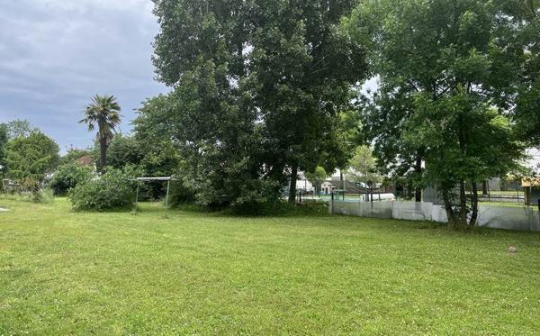 Terrain à vendre |  Pessac |  1002 m²