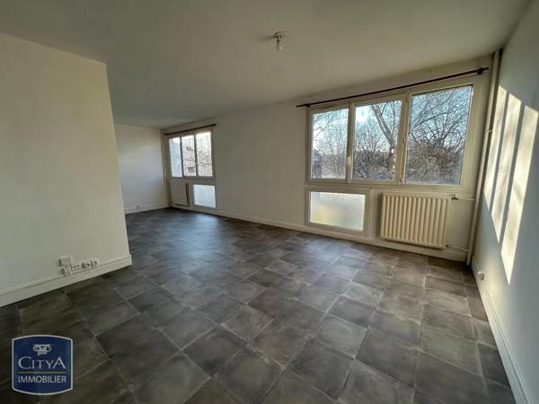 Appartement à louer 1 pièce 36.76m² Évry-Courcouronnes (91000)