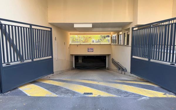 Stationnement à vendre