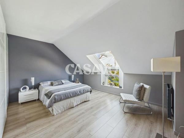Vente Maison 6 pièces de 150m² - 78220 Viroflay