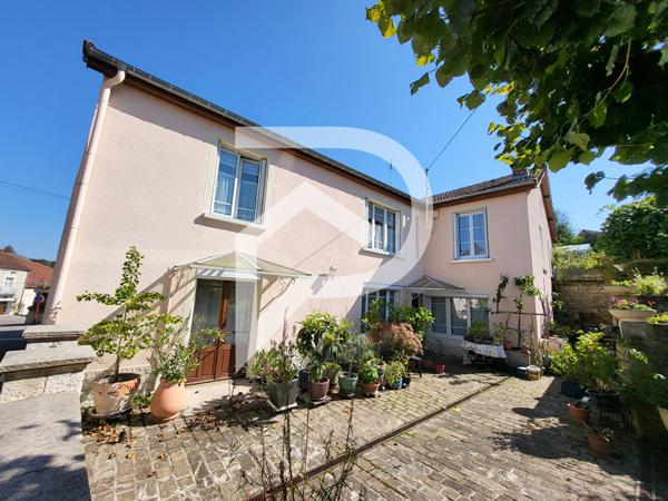 Maison 6 pièces 283.9 m2