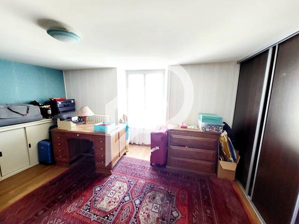 Maison 6 pièces 283.9 m2
