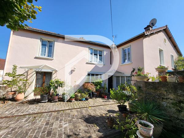 Maison 6 pièces 283.9 m2
