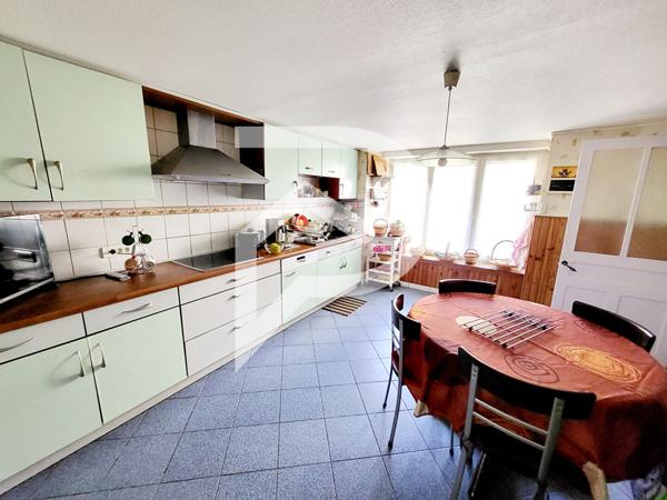Maison 6 pièces 283.9 m2