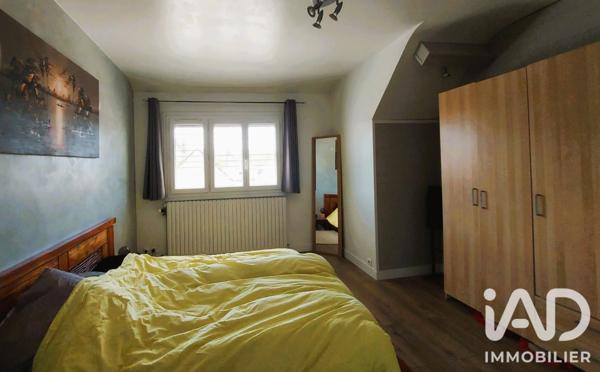 Maison à vendre 6 pièces 152 m² Le Mesnil-Saint-Denis