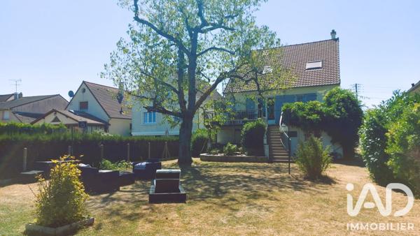 Maison à vendre 6 pièces 152 m² Le Mesnil-Saint-Denis