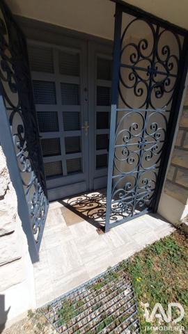 Maison à vendre 6 pièces 152 m² Le Mesnil-Saint-Denis
