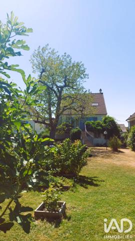 Maison à vendre 6 pièces 152 m² Le Mesnil-Saint-Denis