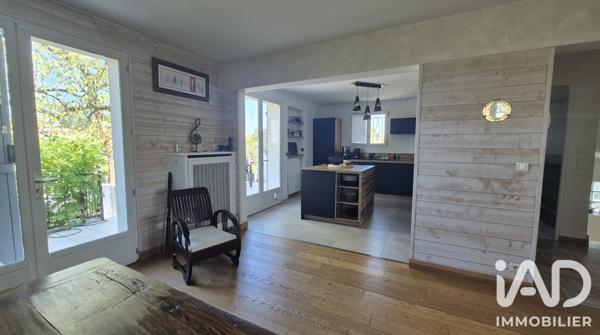 Maison à vendre 6 pièces 152 m² Le Mesnil-Saint-Denis