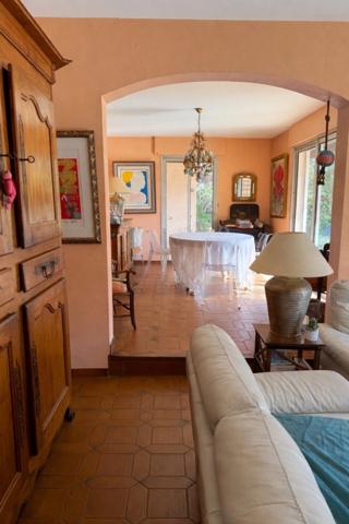 Villa d’architecte méditerranéenne avec piscine et parc arboré de 2 159 m² – Narbonne