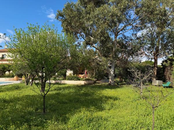UNE PROPRIÉTÉ INTROUVABLE : 2 159 M² DE JARDIN PRIVÉ AU CŒUR DE NARBONNE