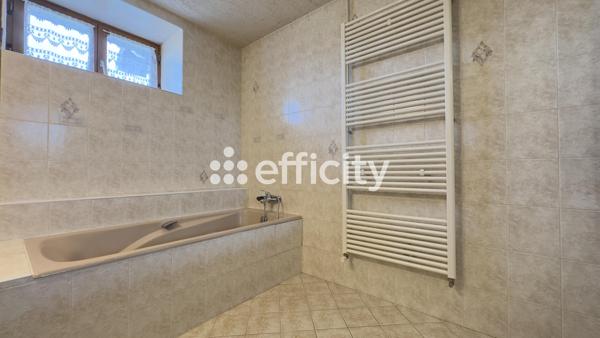 Maison 8 pièces - 235 m²