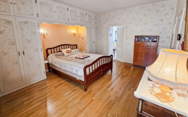 Maison à vendre    5 pièces •  Toury