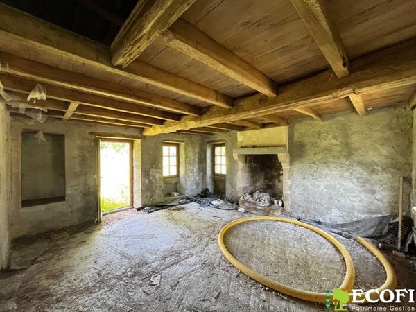 Maison en pierre à rénover